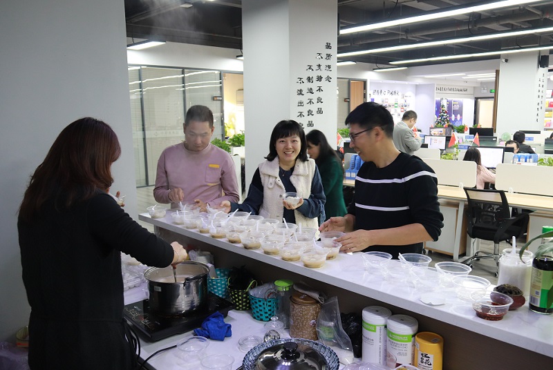冬至湯圓餃子情，華邦瀛溫暖一家親