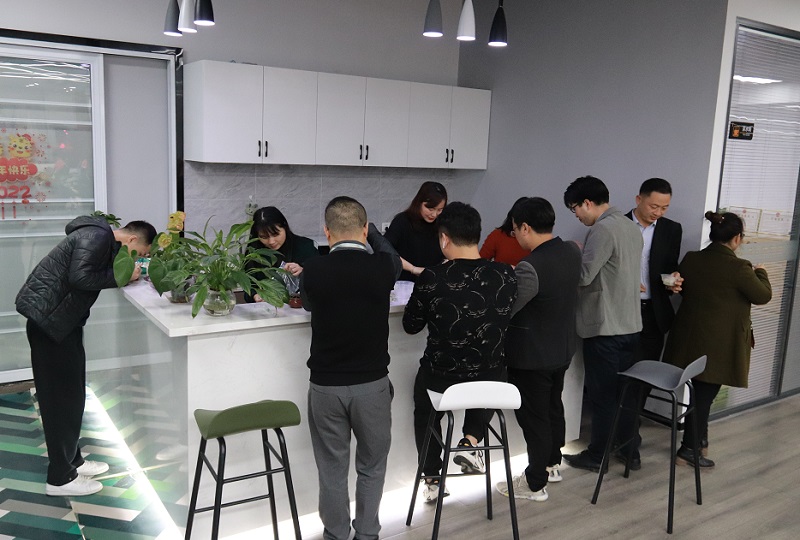 冬至湯圓餃子情，華邦瀛溫暖一家親